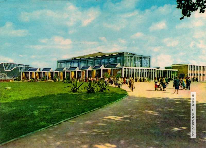 Tierpark Berlin, Alfred-Brehm-Haus mit Raubtierhaus - 1964