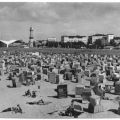 Strand mit "Teepott" und Leuchtturm - 1970