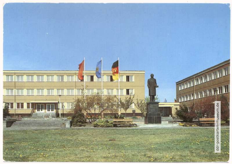Jugendtouristenhotel Werder, Fontane-Denkmal - 1989