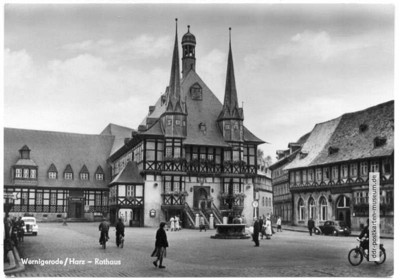 Rathaus mit Marktplatz - 1963