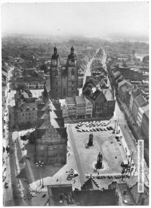 Blick auf den Marktplatz, Rathaus und Stadtkirche - 1974