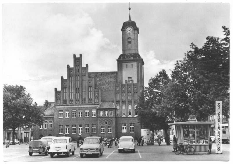 Rathaus am Ernst-Thälmann-Platz - 1968